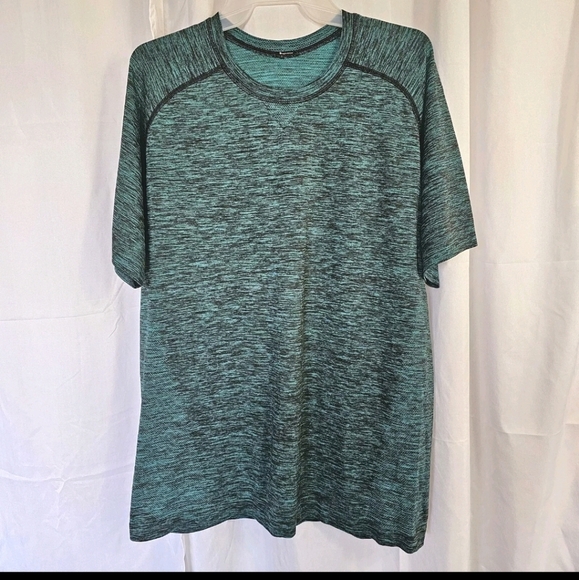 2 Large Lululemon Men's  Short Sleeve Green And Gray Athletic Performance Shirts - Picture 2 of 13